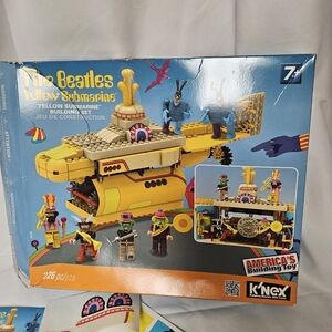 The Beatles k'nex Yellow Submarine Building‎ set VERY RARE